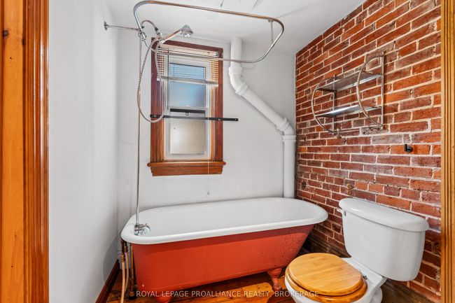 270 Wellington St, House attached with 2 bedrooms, 2 bathrooms and null parking in Kingston ON | Image 23