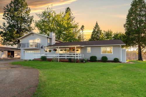 16190 Newtonian Way, Grass Valley, CA, 95945 | Card Image