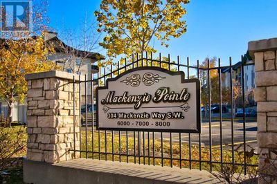 304 Mackenzie Way Sw, Condo with 2 bedrooms, 2 bathrooms and 2 parking in Airdrie AB | Image 3