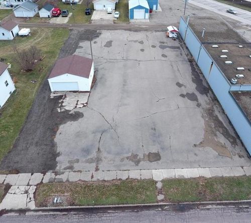 326 1st St Ne, Blooming Prairie, MN, 55917-1213 | Card Image