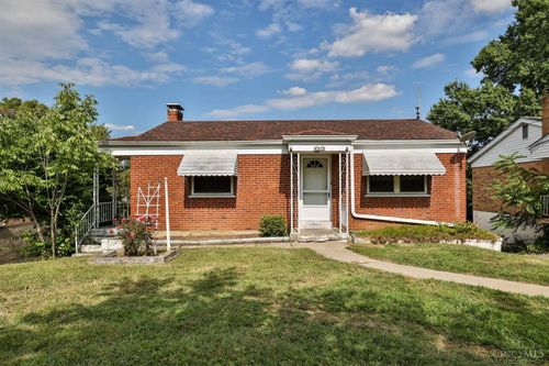 3520 Blue Rock Rd, Cincinnati, OH, 45239-5106 | Card Image
