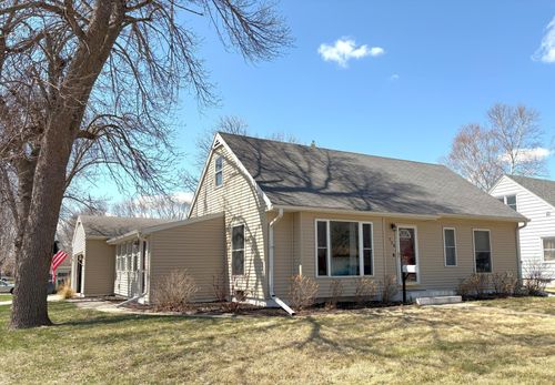 720 10th St S, Benson, MN, 56215-2004 | Card Image