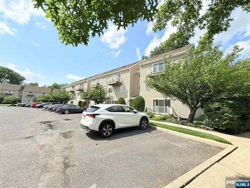 37 Presidential Dr, Englewood, NJ, 07631-3941 | Card Image