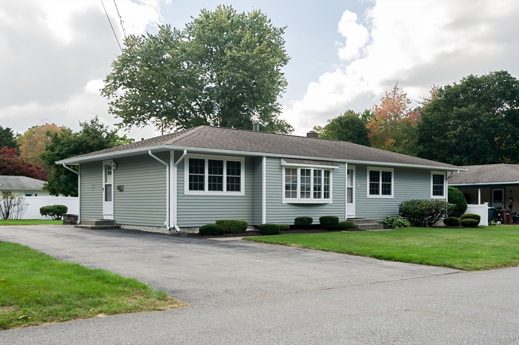 Horseshoe Dr, Auburn, MA 01501