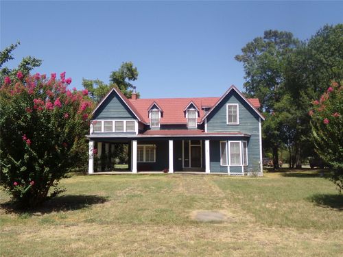 300 S Summit St, Weimar, TX, 78962-2318 | Card Image