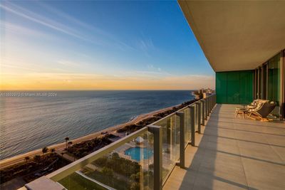 LPH2S - 360 Ocean Dr, Condo with 4 bedrooms, 6 bathrooms and null parking in Key Biscayne FL | Image 1