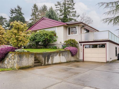 1275 Garkil Rd, Saanich, BC, V8P2L2 | Card Image