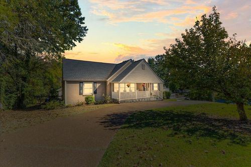 708 Belvoir Ave, Chattanooga, TN, 37412-2604 | Card Image