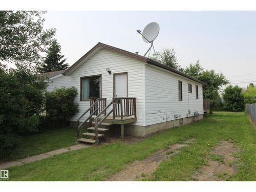 9736 107 St, Westlock, AB, T7P1R5 | Card Image