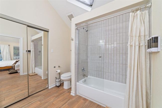 36 N Rain Forest Ct, House other with 4 bedrooms, 2 bathrooms and 2 parking in Spring TX | Image 18