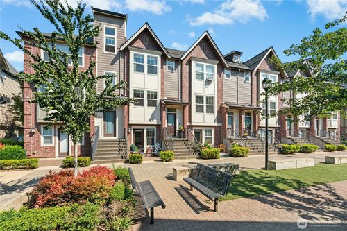 1340 Brooklyn Walk Ne, Issaquah, WA, 98029-6263 | Card Image