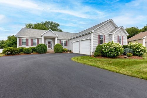 11-11 Deirdre Cir, Rehoboth, MA, 02769-2551 | Card Image
