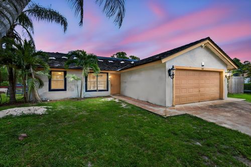 17851 62nd Rd N, Loxahatchee, FL, 33470-3218 | Card Image