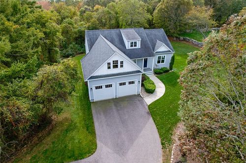 2242 Post Rd, South Kingstown, RI, 02879-7541 | Card Image