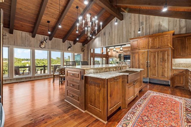556 Cliff View Loop, Home with 6 bedrooms, 7 bathrooms and null parking in Harper TX | Image 17