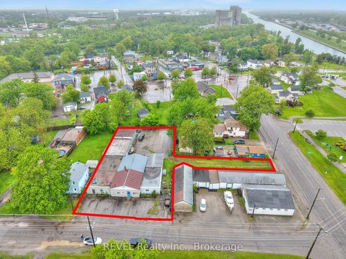 {{alt}} | Card Image