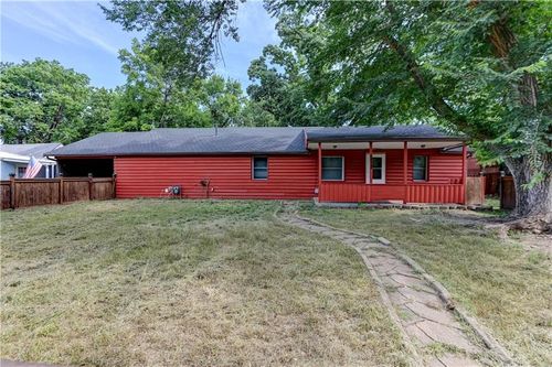 6828 Berry Rd, Kansas City, KS, 66106-5220 | Card Image