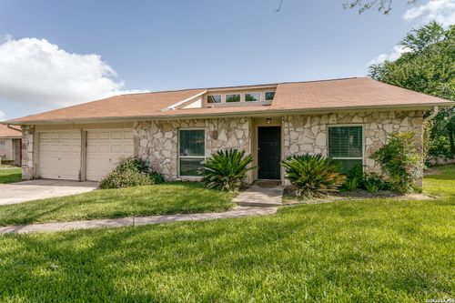 3513 Cliffside Dr, Schertz, TX, 78108-2117 | Card Image