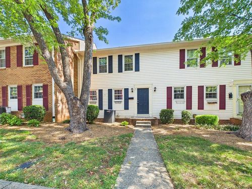 c-3219 Regents Park Ln, Greensboro, NC, 27455-1961 | Card Image