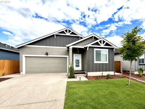 438 Greencrest St Ne, Salem, OR, 97301-4922 | Card Image