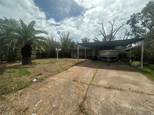 6022 Belarbor St, Houston, TX, 77033-1202 | Card Image