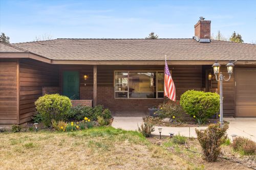 2407 Ne Libby Pl, Bend, OR, 97701-3724 | Card Image