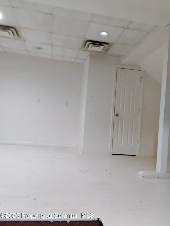 Interior | Image 10