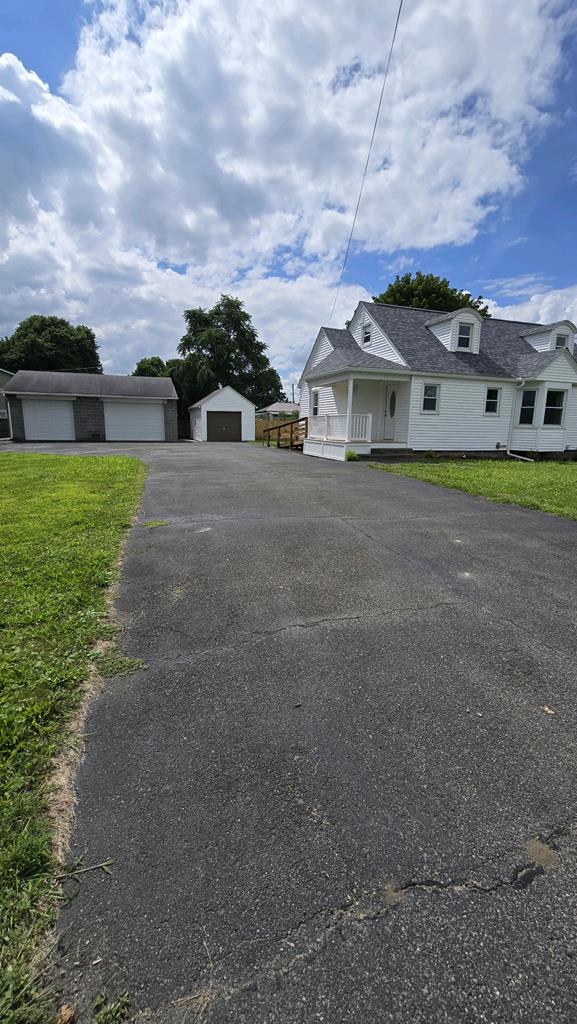 Lenox Ave, Horseheads, NY 14845