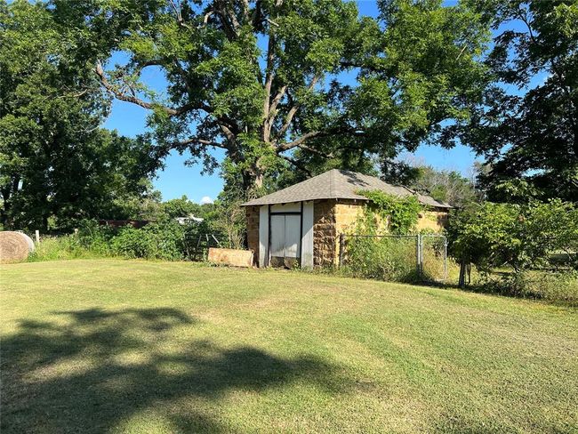 View of yard | Image 36