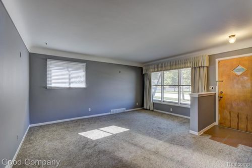 8961 Laurence Ave, Allen Park, MI, 48101-1509 | Card Image