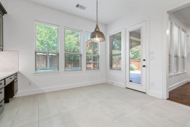 8217 Cholla Blvd, House other with 5 bedrooms, 4 bathrooms and null parking in Lantana TX | Image 4