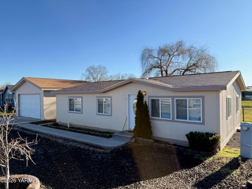 unit-152-3701 Gun Club Rd, Yakima, WA, 98901-8370 | Card Image