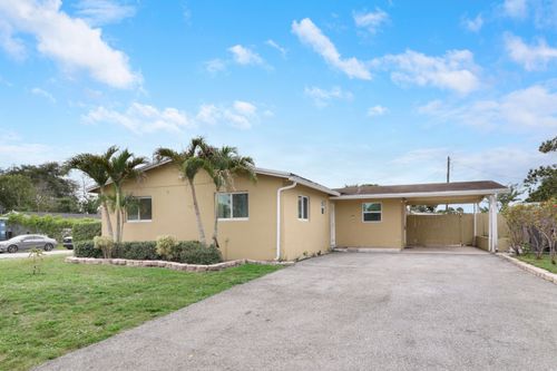 827 Caroline Avenue, West Palm Beach, FL, 33413 | Card Image