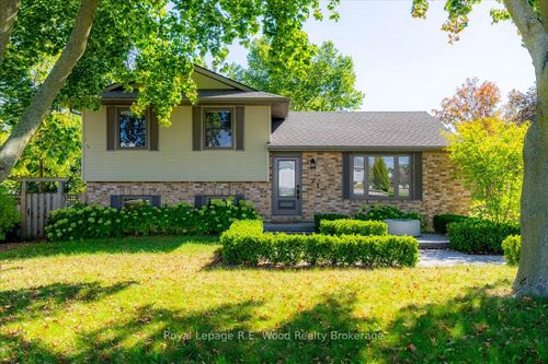 {{alt}} | Card Image