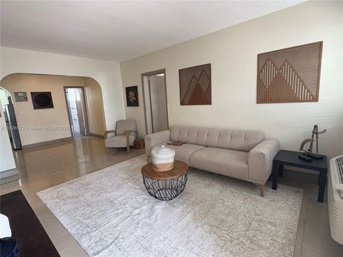 509-503 75th St, Miami Beach, FL, 33141-2376 | Card Image