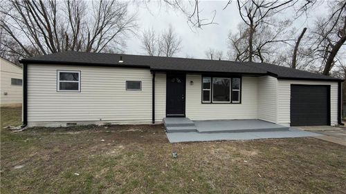 7207 E 86th St, Kansas City, MO, 64138-2833 | Card Image