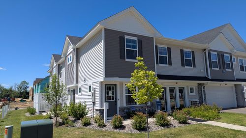 3015 Basswood St, Little Canada, MN, 55117-5525 | Card Image