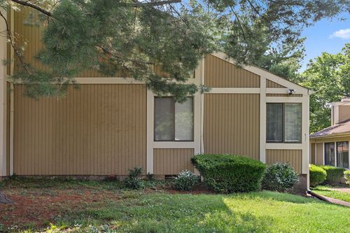 832 Williamsburg West Dr, Nashville, TN, 37221-2612 | Card Image