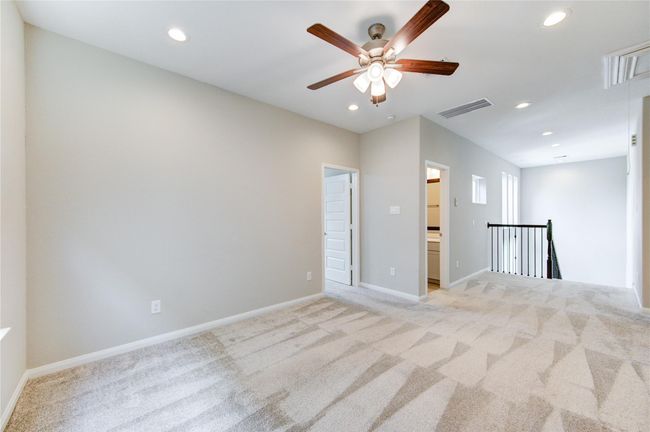 Game room/family room | Image 18