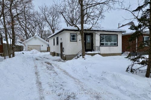 70 Richmond St, Thorold, ON, L2V3H1 | Card Image