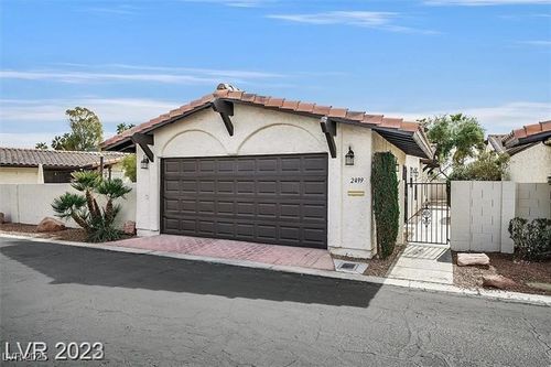2499 Swan Ln, Las Vegas, NV, 89121-5242 | Card Image