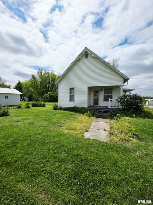 303 S Hedrick St, Loraine, IL, 62349-1061 | Card Image