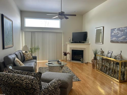 33857 Michigamme Dr, Chesterfield, MI, 48047-4377 | Card Image