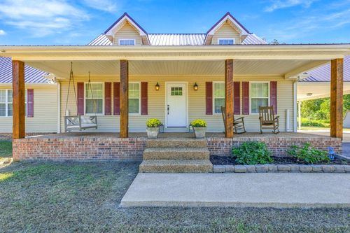 102 Henry Sharp Rd, Hohenwald, TN, 38462-3303 | Card Image