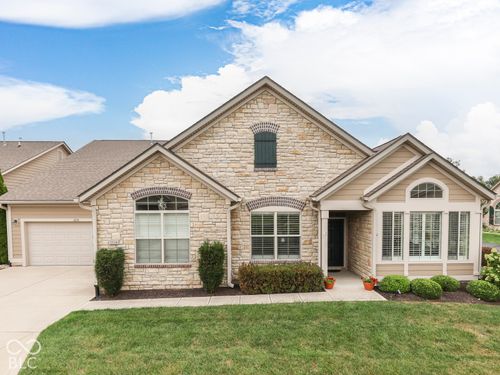 2214 Heather Glen Way, Franklin, IN, 46131-3624 | Card Image