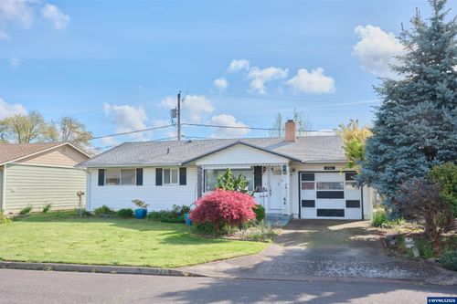 1740 Vanderbeck Ln, Woodburn, OR, 97071-2739 | Card Image