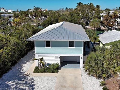 120 Mockingbird Ln, Englewood, FL, 34223-5933 | Card Image