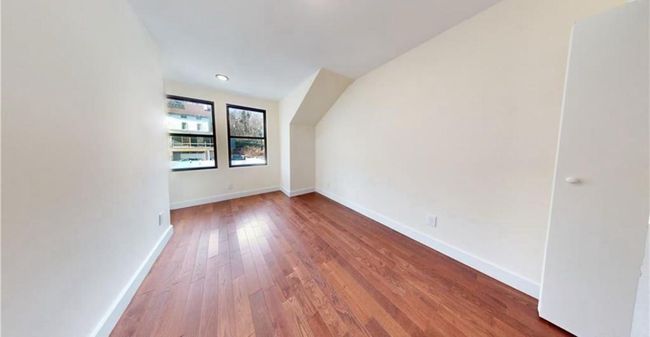 67 Brewster St, House other with 4 bedrooms, 3 bathrooms and null parking in Staten Island NY | Image 11
