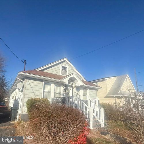 44 Drummond Ave, Red Bank, NJ, 07701-1448 | Card Image