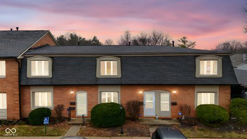 1131 Canterbury Sq, Indianapolis, IN, 46260-2270 | Card Image